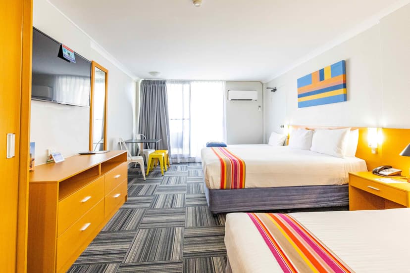 Cleo's Resort Interconnecting